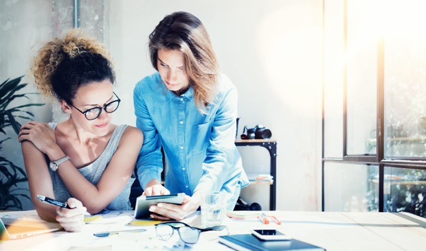 Why you should choose professional web design services over Freelancers